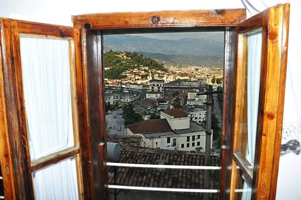 Hava Baci Apartment Берат Екстериор снимка