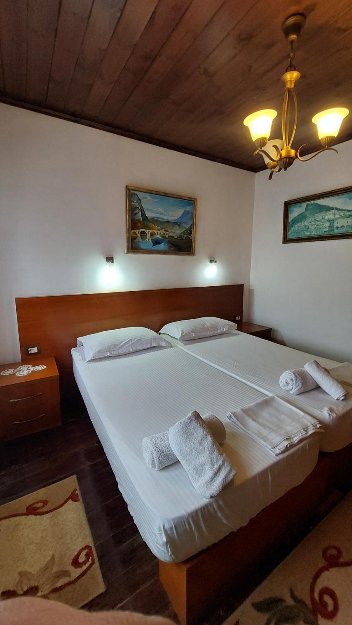 Hava Baci Apartment Берат Екстериор снимка